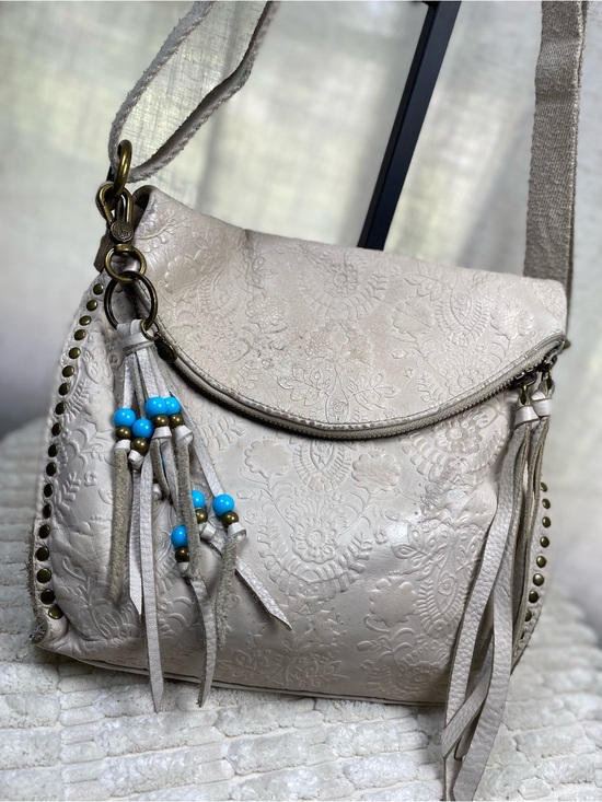 The Sak Handbags - The Sak Silverlake Crossbody Bag Ivory Beige Tooled Embossed Floral Leather